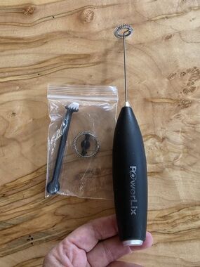 Powerlix Black Handheld Milk Frother with Attachments EUC